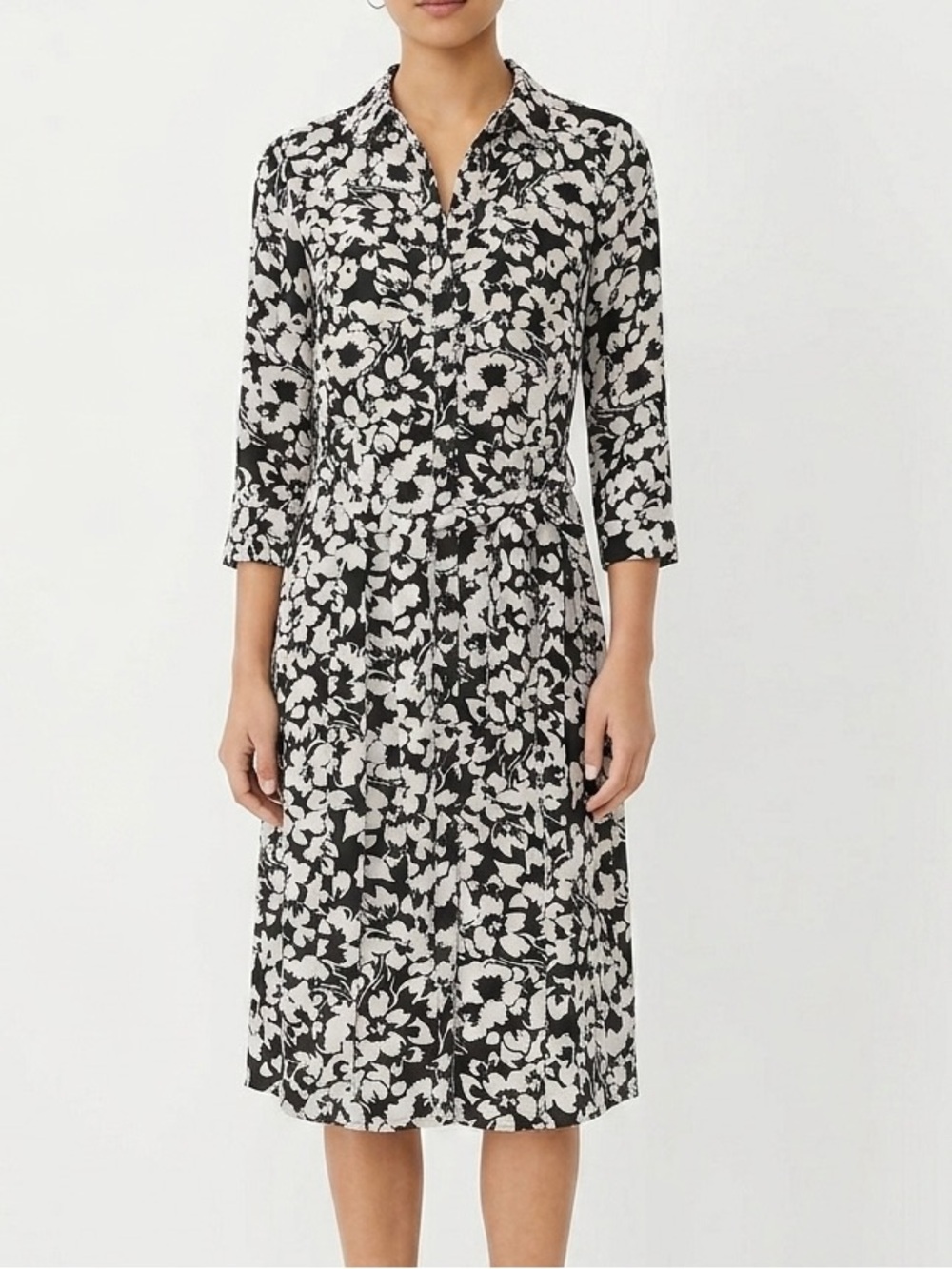 NWT Lightweight Floral Black and White Dress with tie belt